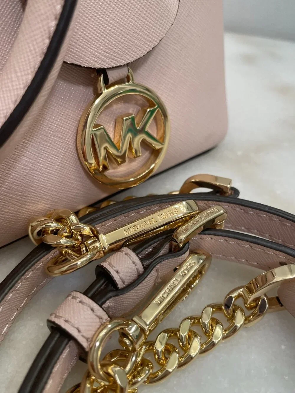 Michael Kors Jet Set Travel Medium Dome Shoulder Crossbody in Pink Leather & COA - Picture 14 of 16